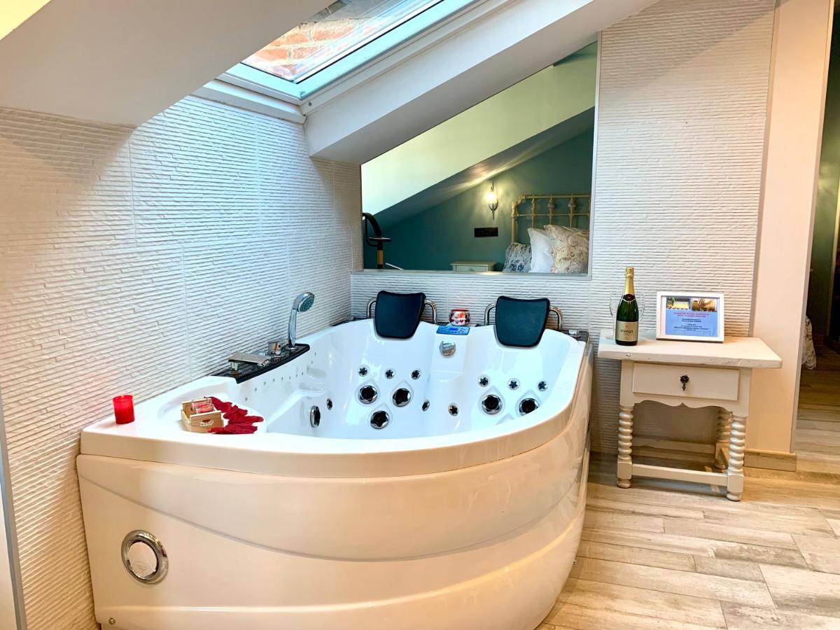 Akla Suites Con Jacuzzi Santillana Santillana del Mar Exterior photo