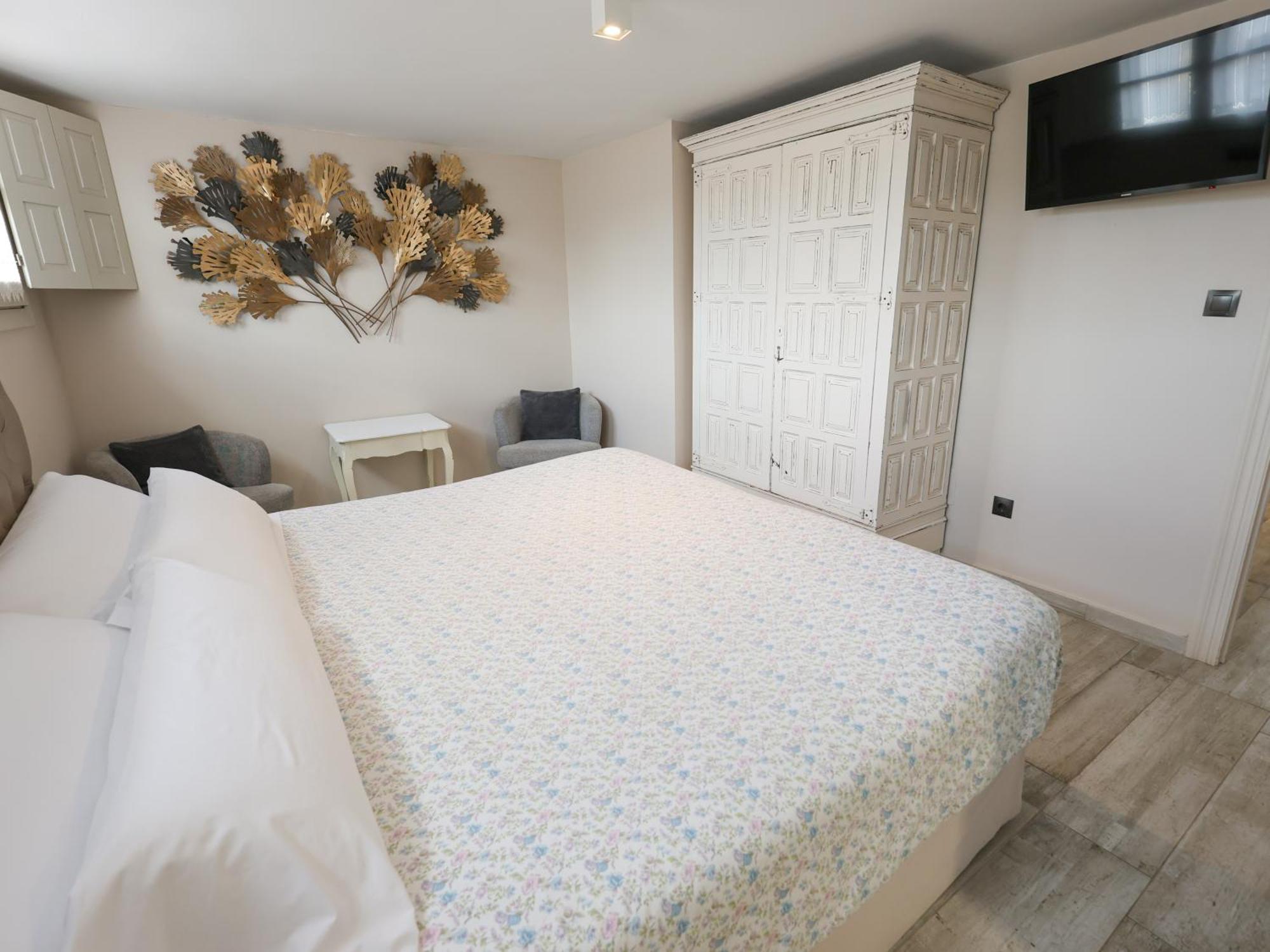 Akla Suites Con Jacuzzi Santillana Santillana del Mar Exterior photo